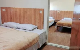 سوئیت چهار نفره (اقامت با صبحانه)