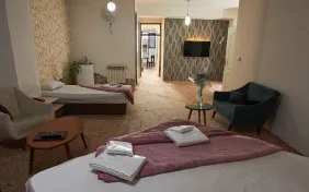 سوئیت پنج تخته (اقامت تک)