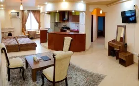 سوئیت دو خوابه برای پنج نفر (اقامت با صبحانه)