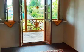 سوئیت دو نفره کفخواب طبقه اول (اقامت با صبحانه)