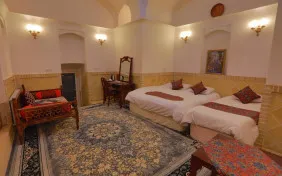 اتاق سه تخته ثریا ( زیرزمین ) (اقامت باصبحانه)