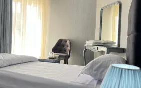 اتاق یک تخته (اقامت با صبحانه)