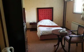 اتاق یک تخته (اقامت با صبحانه)