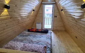 کلبه دوتخته (اقامت)