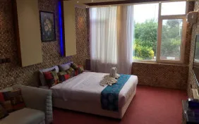 سوئیت لوکس چهارتخته (اقامت با صبحانه)