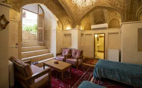 اتاق چهار تخته سرویس دار (اقامت با صبحانه)