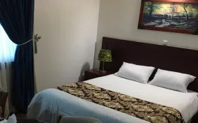 اتاق سه تخته (اقامت با صبحانه)