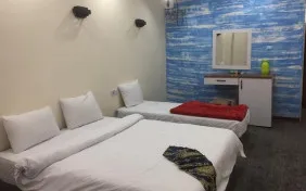 اتاق یک خواب پنج تخته ممتاز (اقامت با صبحانه)