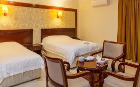 اتاق سه تخته هتلی (اقامت با صبحانه)