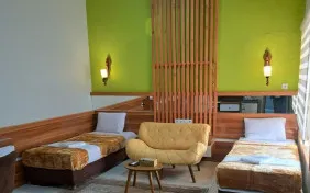 سوئیت دوبلکس هشت نفره (اقامت با صبحانه)