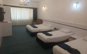 اتاق چهار تخته (اقامت با صبحانه)