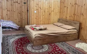 اتاق سه تخته(دوتخته+کف خواب) (اقامت بدون صبحانه)