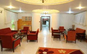 سوئیت رویال یکخوابه چهار نفره (اقامت با صبحانه)