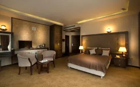 اتاق دولوکس چهار نفره (اقامت با صبحانه)