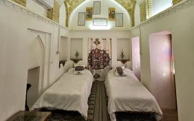 اتاق دوتخته توئین لیلی ومجنون (اقامت باصبحانه)