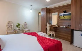 اتاق یک نفره (اقامت با صبحانه)