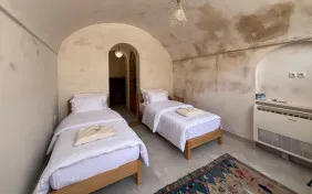 اتاق دوتخته توئین آشیانه گیلار (اقامت با صبحانه)