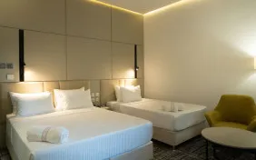 اتاق سه تخته (اقامت با صبحانه)