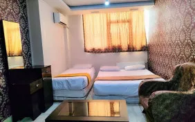 سوئیت سه تخته (اقامت با صبحانه)