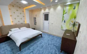 سوئیت دوخوابه برای سه نفر (اقامت با صبحانه)