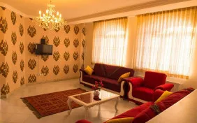 سوئیت رویال چهار تخته (اقامت با صبحانه)