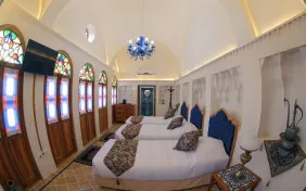 اتاق سه تخته 112 (اقامت با صبحانه)