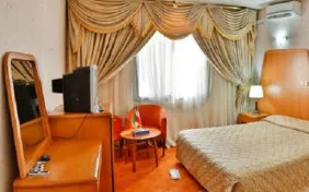 سوئیت معمولی یک خوابه دو نفره (اقامت با صبحانه)