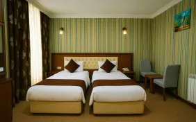 اتاق دو تخته توئین (اقامت با صبحانه)