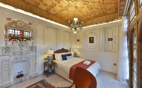 اتاق دوتخته جیران(دبل شاه نشین) (اقامت باصبحانه)