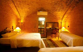 اتاق پنج تخته مستر (اقامت با صبحانه)