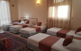 اتاق پنج تخته (اقامت با صبحانه)