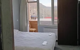 کانت سه تخته vip ( تراس دار) (اقامت با صبحانه)