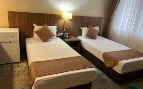 اتاق دو تخته توئین (اقامت با صبحانه)