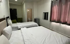 اتاق سه تخته چشم انداز دریا (اقامت باصبحانه)