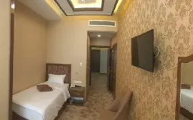 اتاق یک تخته استاندارد (اقامت با صبحانه)