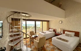 دوبلکس چهارنفره روبه دریا (اقامت با صبحانه)