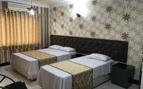 اتاق سه تخته (اقامت با صبحانه)