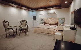 ويلاي اختصاصي استخردار يکخوابه چهار نفرهA (اقامت با صبحانه)