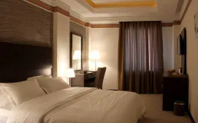 سوئيت جونيور سه تخته (اقامت با صبحانه)