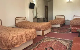 اتاق چهار تخته (اقامت با صبحانه)