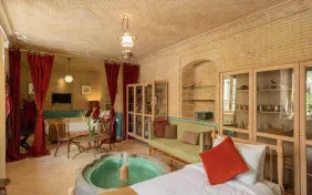 اتاق سه تخته حوض خانه (اقامت با صبحانه)