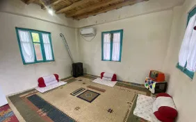 اتاق سه نفره طبقه اول (اقامت بدون صبحانه)