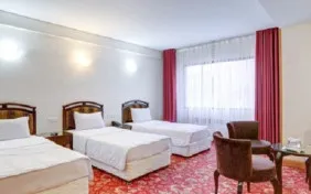 چهار تخته پشت به پیست هتل یک (اقامت با صبحانه)