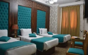 اتاق سه تخت رویال (اقامت با صبحانه)