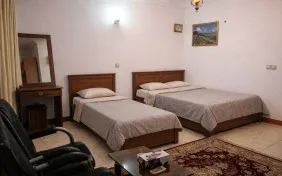 اتاق سه تخته (اقامت با صبحانه)