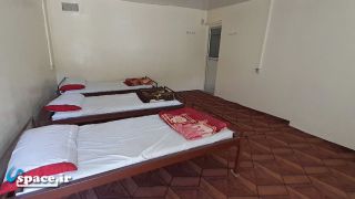 اتاق 3 تخته تریپل (دارای سرویس بهداشتی ایرانی اختصاصی)