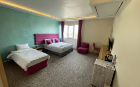 اتاق دوتختهvip (اقامت با صبحانه)