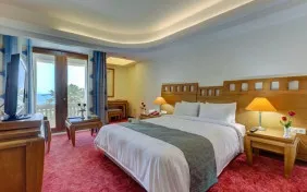 اتاق دوتخته دبل رو به دریا (اقامت با صبحانه)