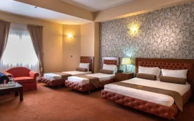 سوئیت سه خوابه فامیلی شش نفره (اقامت با صبحانه)