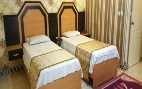 اتاق دوتخته برای یک نفر (اقامت با صبحانه)